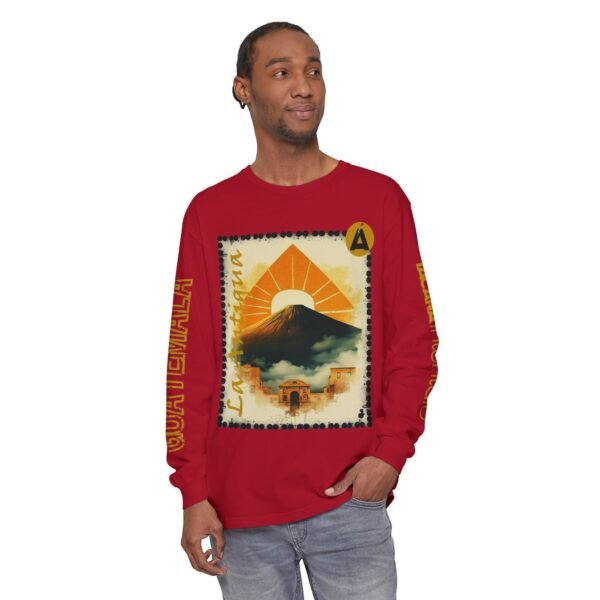 Camisa unisex de Guatemala, una prenda  perfecta para el día a día que complementa cualquier atuendo informal.