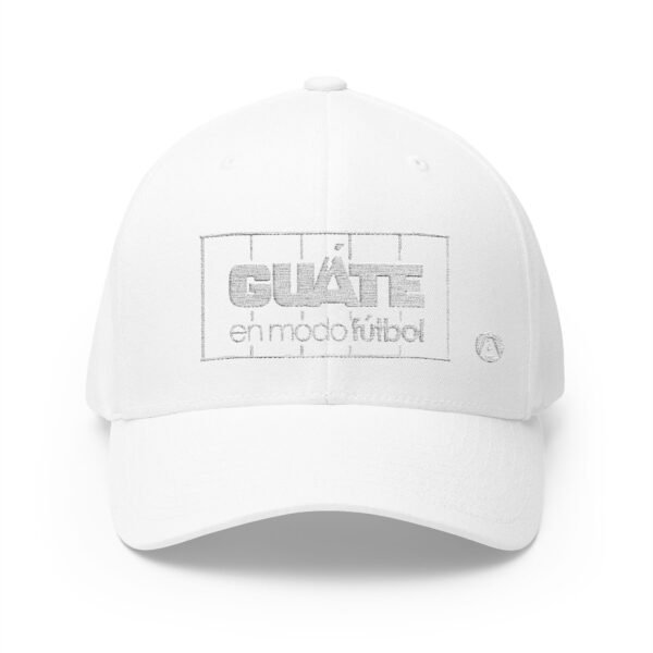 16951886751685575434_2048.jpeg Elegante gorra Trucker bordada de GUATE, perfecta para ir al estadio a los partidos de fútbol y salidas informales.