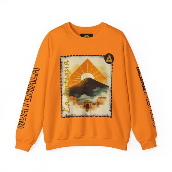 Abrigate con esta sudadera unisex inspirada en Guatemala, perfecta para los amantes de la moda viajera vintage.