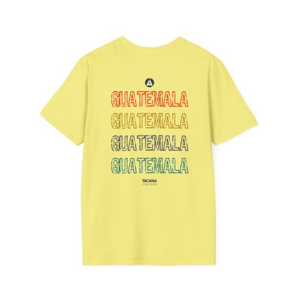 Celebra tu herencia guatemalteca con esta camiseta unisex, perfecta para pasear.