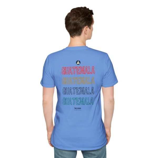 Celebra tu herencia guatemalteca con esta camiseta unisex, perfecta para pasear.
