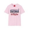 Celebra tu herencia guatemalteca con esta camiseta unisex, perfecta para pasear.