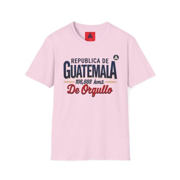 Celebra tu herencia guatemalteca con esta camiseta unisex, perfecta para pasear.