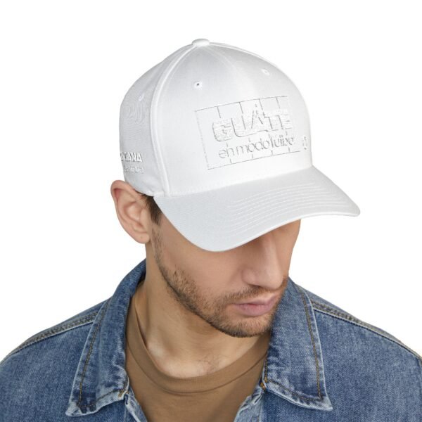 3484732985403880635_2048.jpeg Elegante gorra Trucker bordada de GUATE, perfecta para ir al estadio a los partidos de fútbol y salidas informales.