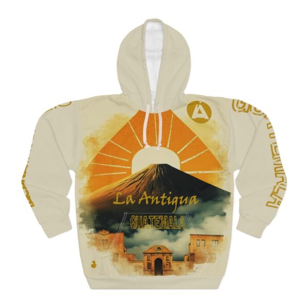 Luce con estilo esta vibrante sudadera con capucha de La Antigua, perfecta para amantes de actividades al aire libre.