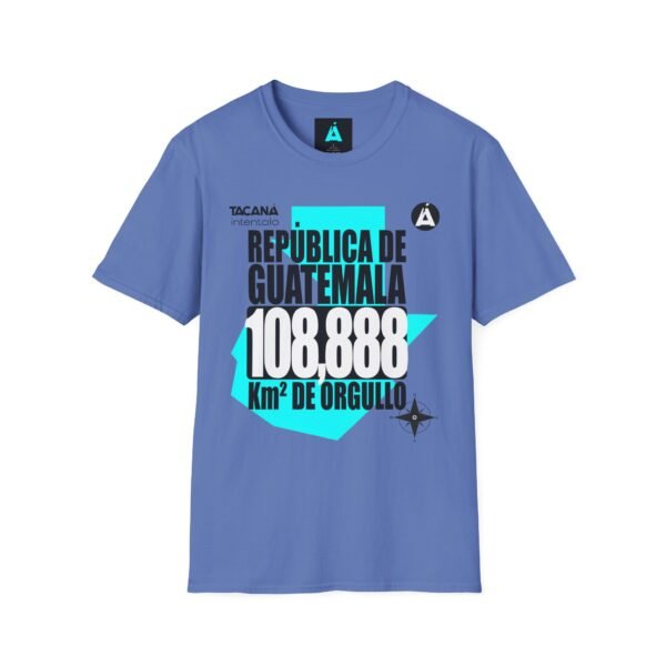 Celebra tu herencia guatemalteca con esta camiseta unisex, perfecta para pasear.