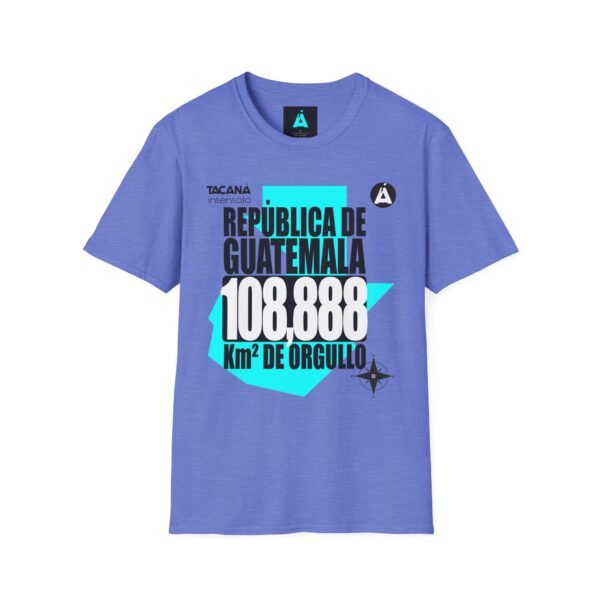 Celebra tu herencia guatemalteca con esta camiseta unisex, perfecta para pasear.