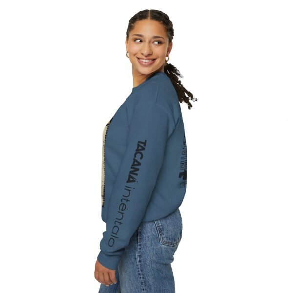 Abrigate con esta sudadera unisex inspirada en Guatemala, perfecta para los amantes de la moda viajera vintage.