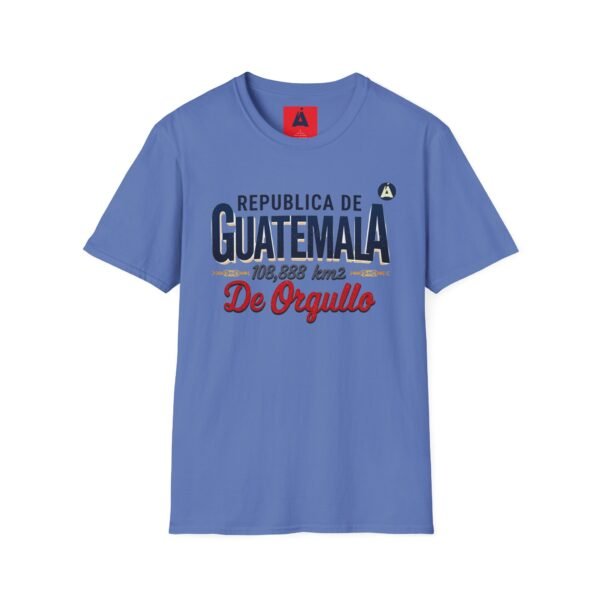 Celebra tu herencia guatemalteca con esta camiseta unisex, perfecta para pasear.
