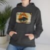 Sudadera unisex vintage de Guatemala con capucha, comoda y radiante con un aire retro y una calidez acogedora.