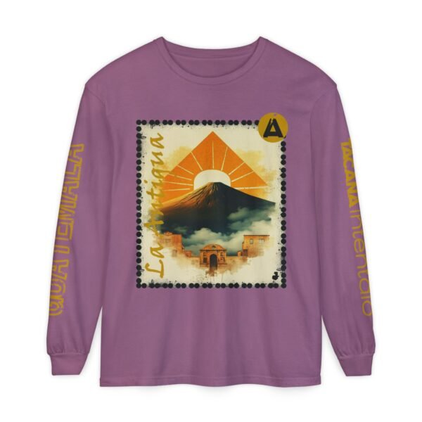 Camisa unisex de Guatemala, una prenda  perfecta para el día a día que complementa cualquier atuendo informal.