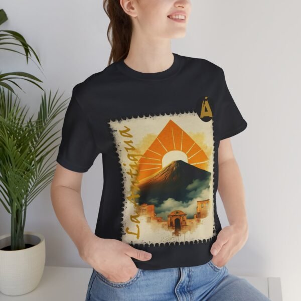 Camiseta unisex de Guatemala, perfecta para viajeros y aventureros e ideal para quienes aprecian la ropa informal.